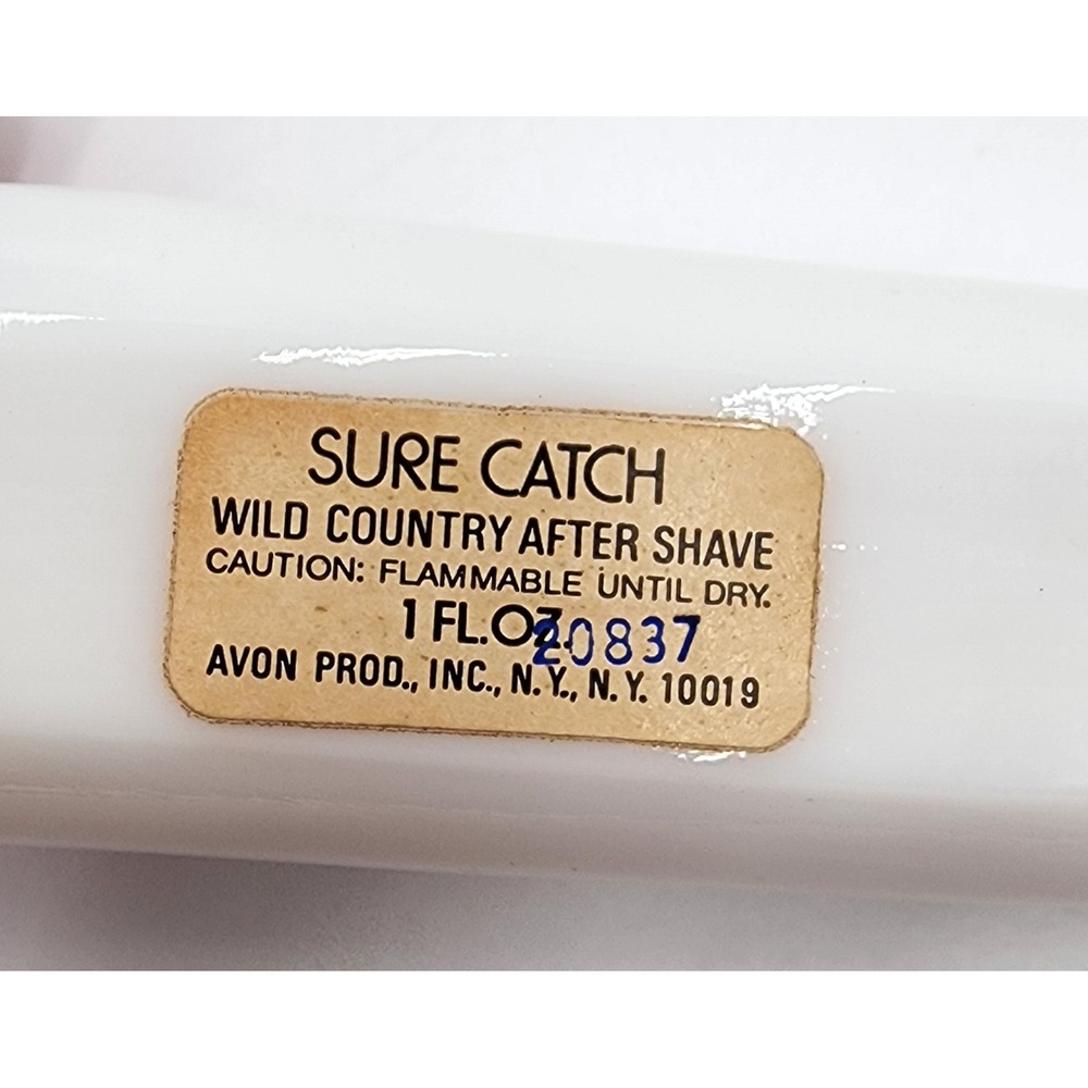 Avon Sure Catch Fishing Lure After Shave Wild Country 1oz Red White Vintage Box View 2